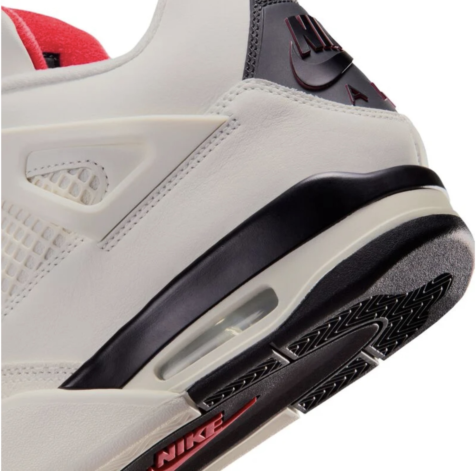 Air Jordan 4 Retro 'Flight Club'.